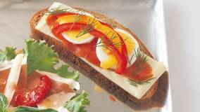 サーモン＆エッグサンド