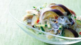 ゆでなすとささ身の春雨あえ