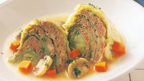 キャベツの形をしたロールキャベツ