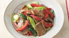 牛肉と彩り野菜のオイスター炒め