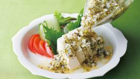 豆腐のアカモクねぎソース