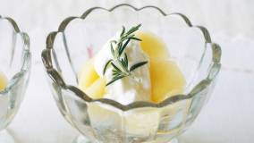 りんごのデザート ローズマリーの香り