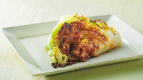 ごまみそキャベツの蒸し焼き