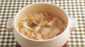 鮭（さけ）と白菜のみそ鍋