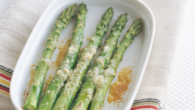 アスパラガスの粉チーズ焼き