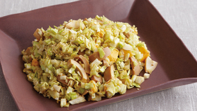 煮卵とキャベツのサラダ