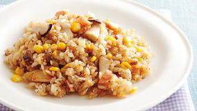 ベーコンと野菜のバターじょうゆ焼き飯