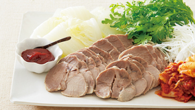 ゆで塩豚の野菜包み