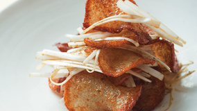 揚げかまぼことねぎのあえ物