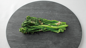 菜の花の焼きチーズサラダ