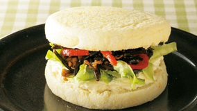 ひじきとクリームチーズのマフィンサンド