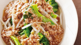 ゆで野菜のそぼろあんかけ