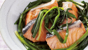 鮭の細ねぎレンジ蒸し