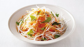 大根とにんじんのサラダ