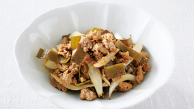 昆布とひき肉の炒め物