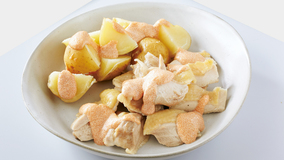 鶏肉とじゃがいものシンプル蒸し 明太マヨソース