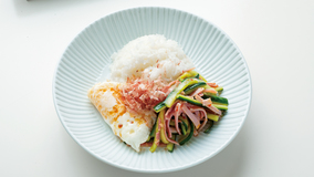 きゅうりとハムのピリ辛あえご飯
