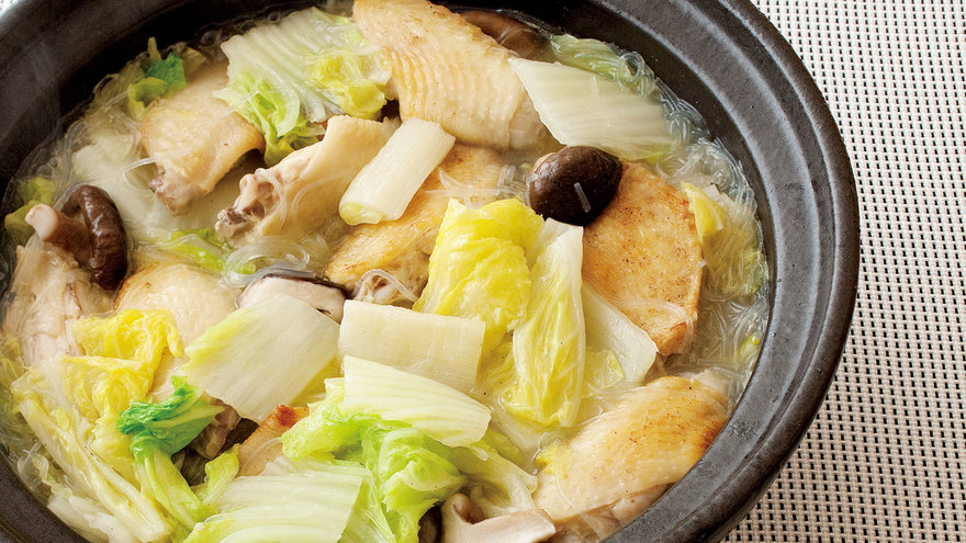 白菜と鶏手羽の塩鍋