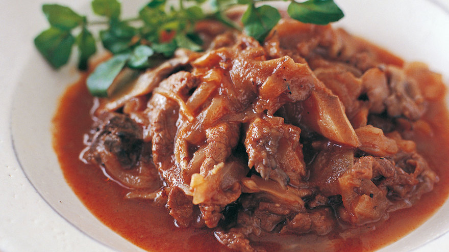 牛肉とレバーのビール煮