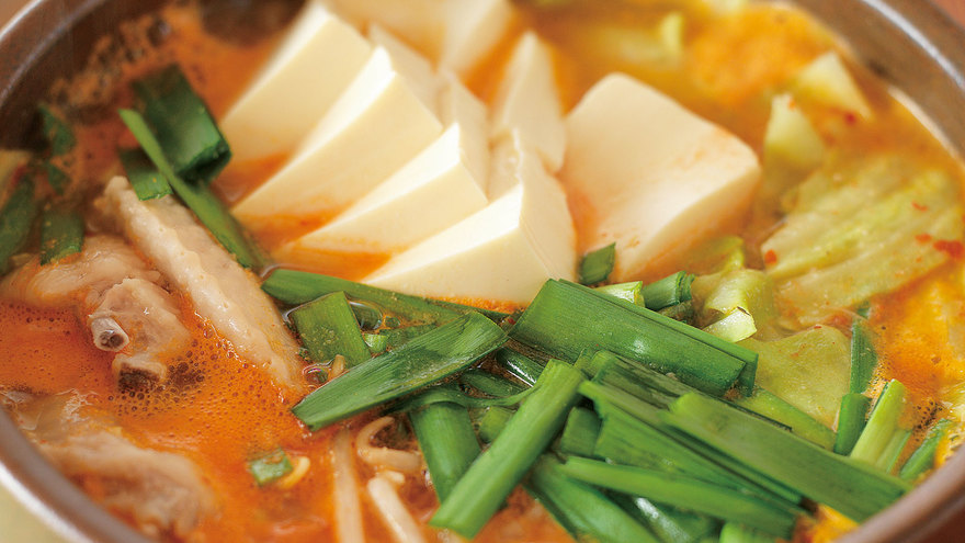 鶏手羽のコチュジャン鍋