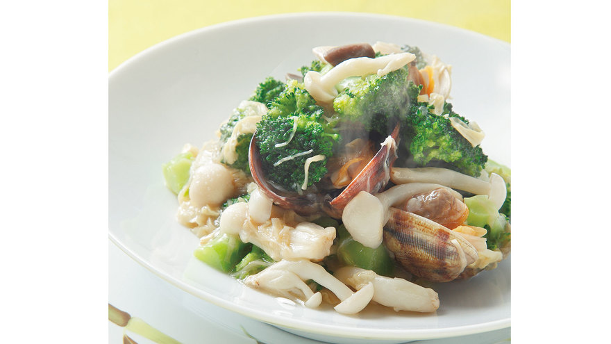 ブロッコリーとあさり、湯葉の炒め煮