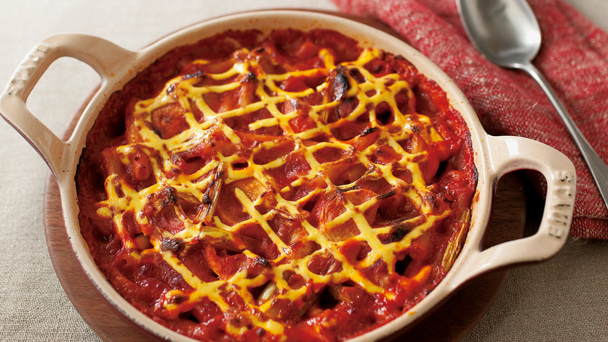 赤のマカロニグラタン