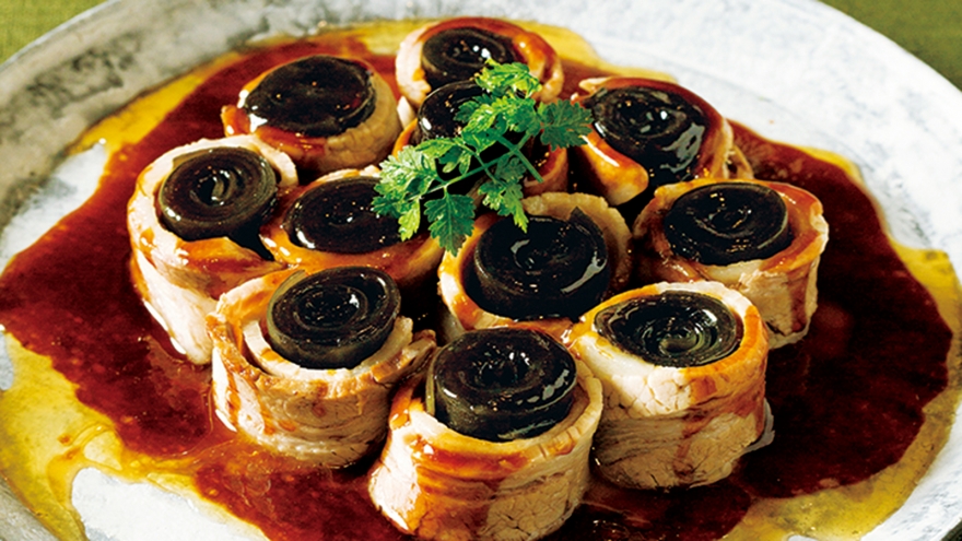 昆布の豚巻きしょうゆ煮