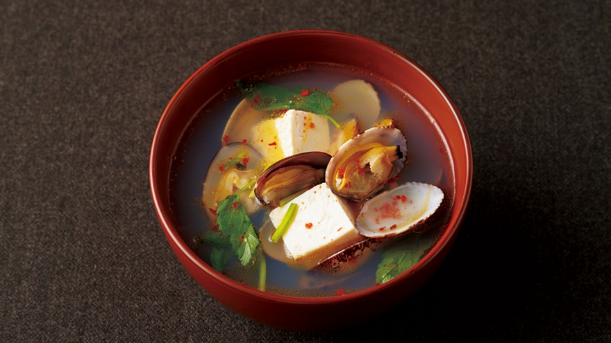 あさりと豆腐のピリ辛汁