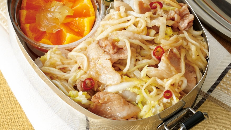 ラーパーツァイと豚肉の炒めのっけご飯