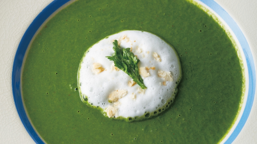 春菊ペーストのポタージュ