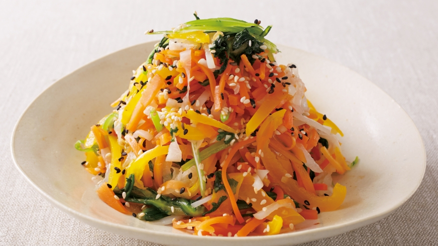 野菜のにんにくごま油あえ