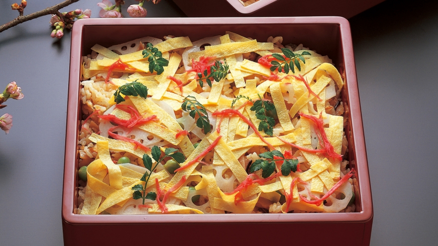 たけのことふきのちらしずし