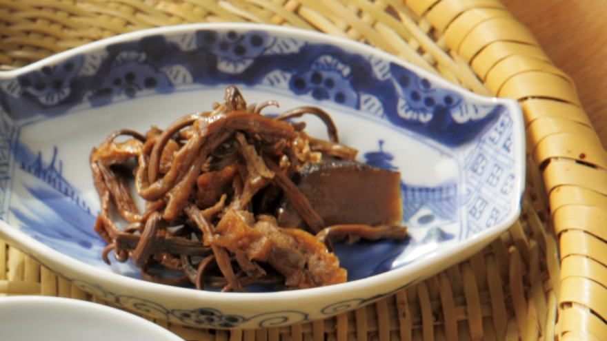 干しわらびの煮物 レシピ 横山 タカ子さん みんなのきょうの料理 おいしいレシピや献立を探そう