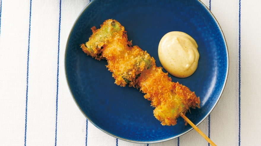 アスパラと豚こまの串カツ