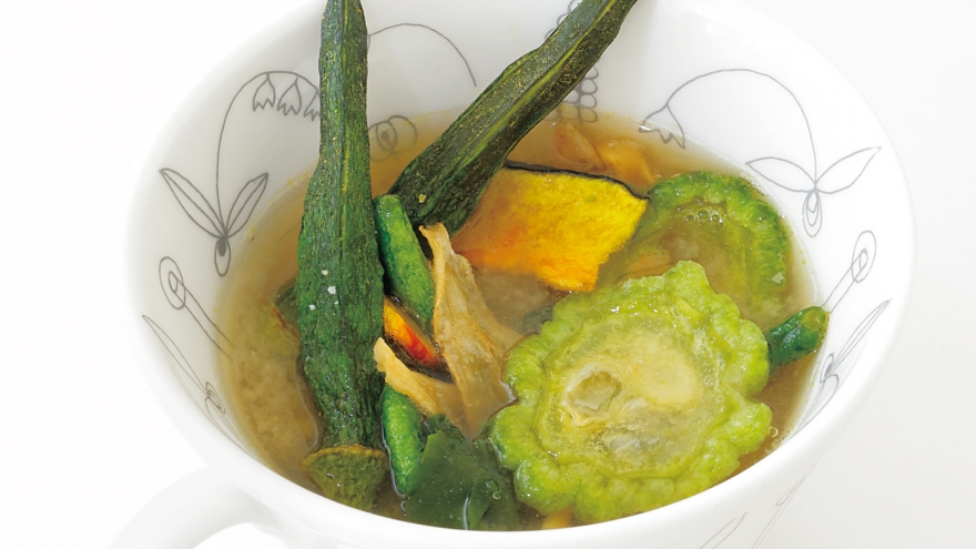 野菜チップスのみそ汁