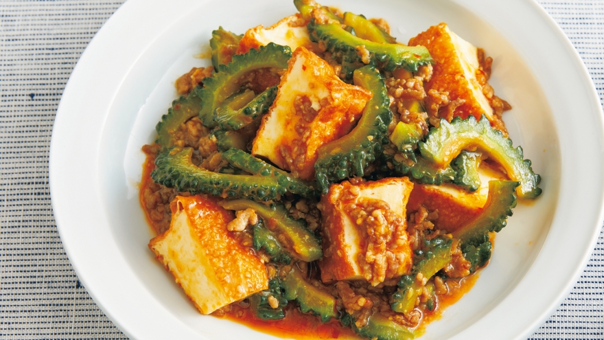 ゴーヤーと厚揚げのマーボー風