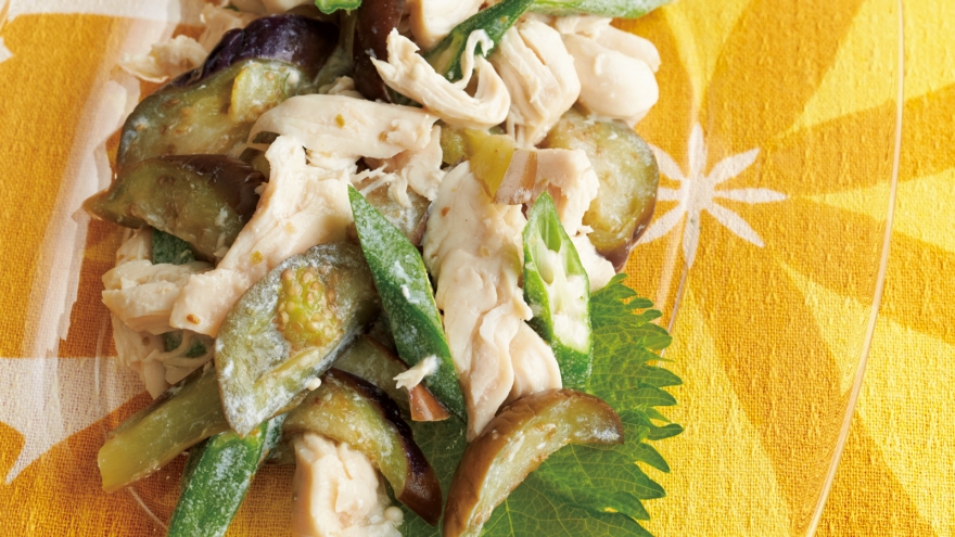 レンジ蒸し鶏のおかずサラダ