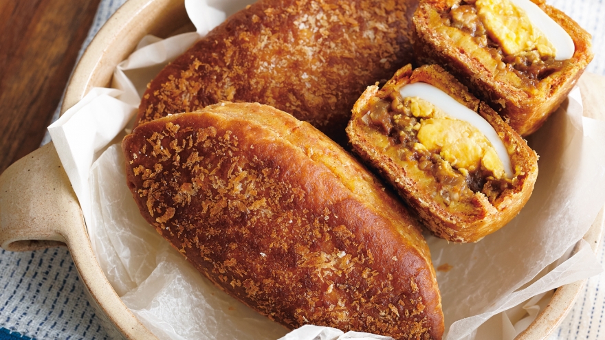 エッグカレーパン