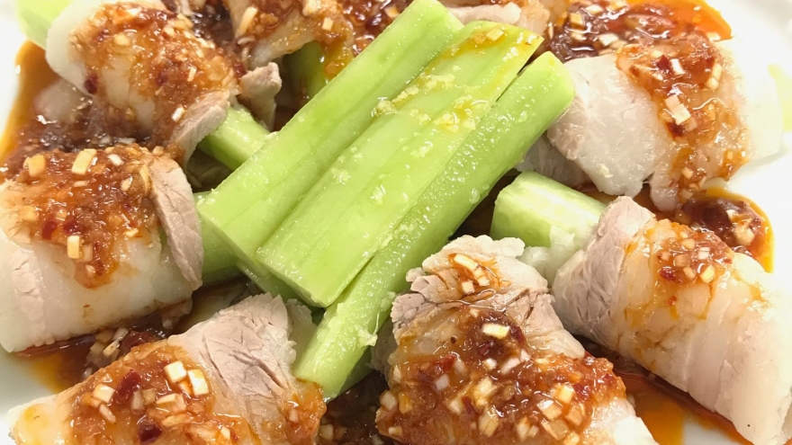 ゆで豚のピリ辛ソース（パイペンロー）