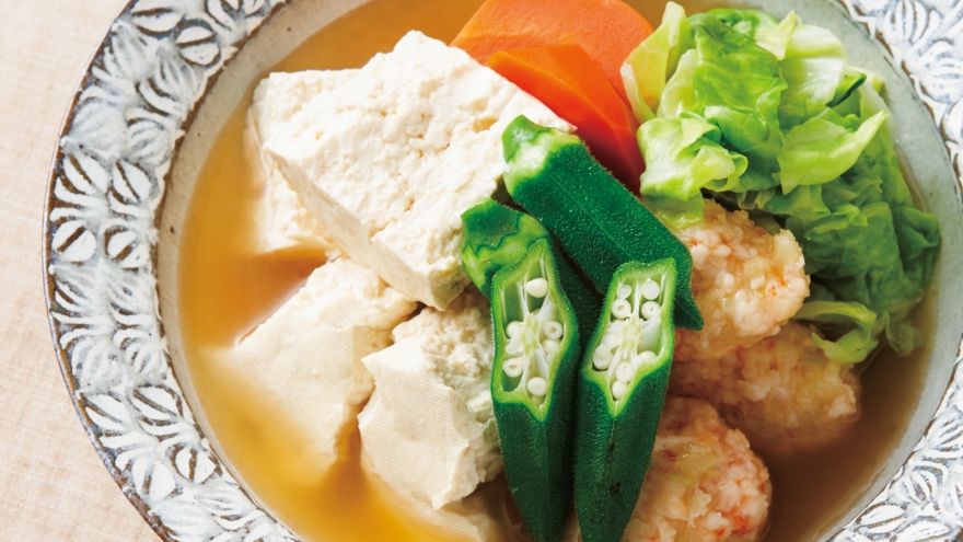 ちぎり豆腐とえびだんごの簡単煮