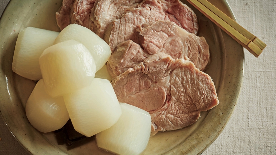 大根と豚肉の塩煮