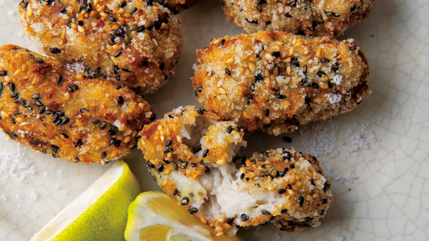 里芋のクリーミーごま揚げ