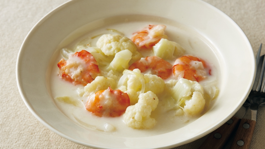 カリフラワーとえびのシチュー