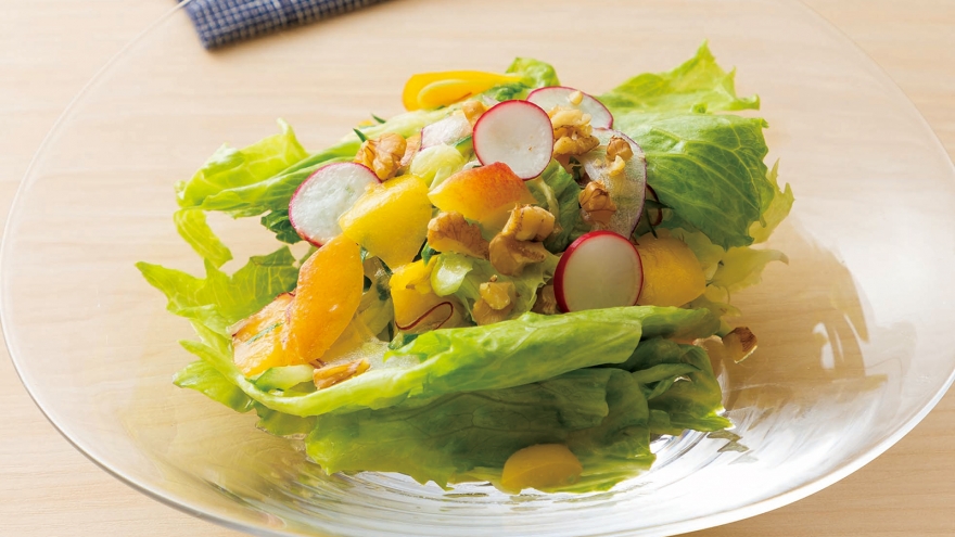 完熟梅のサラダ