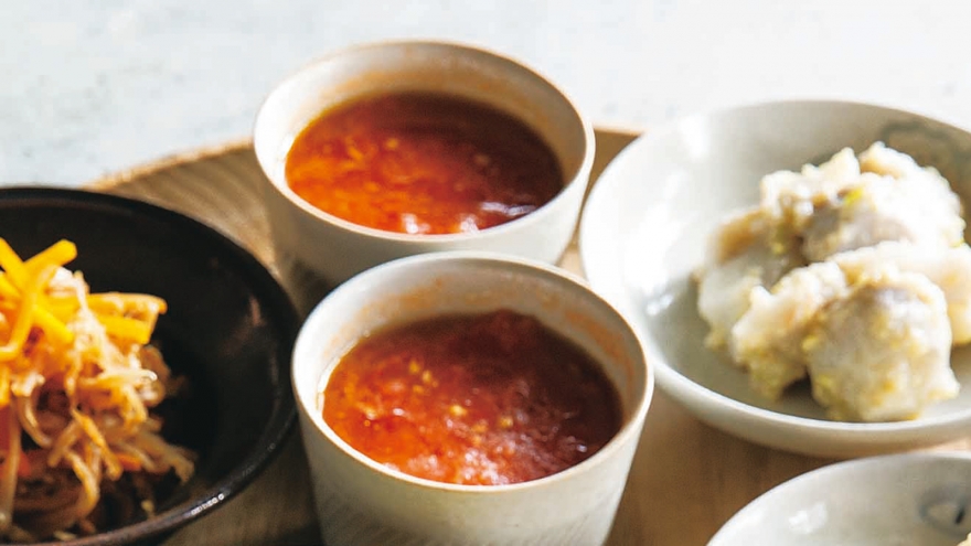 丸ごとトマトの蒸しスープ