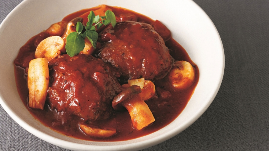 煮込みハンバーグ