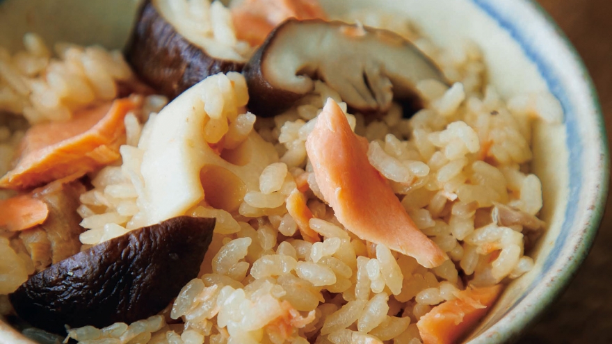 さけとれんこんの炊き込みご飯