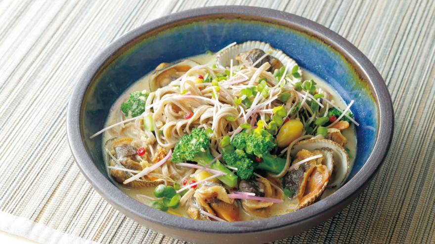 出雲そばのスープパスタ風