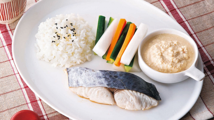 さわらと野菜の豆腐みそディッププレート