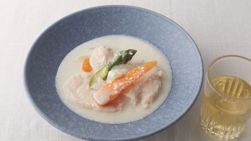 鶏むね肉と春野菜の煮込み